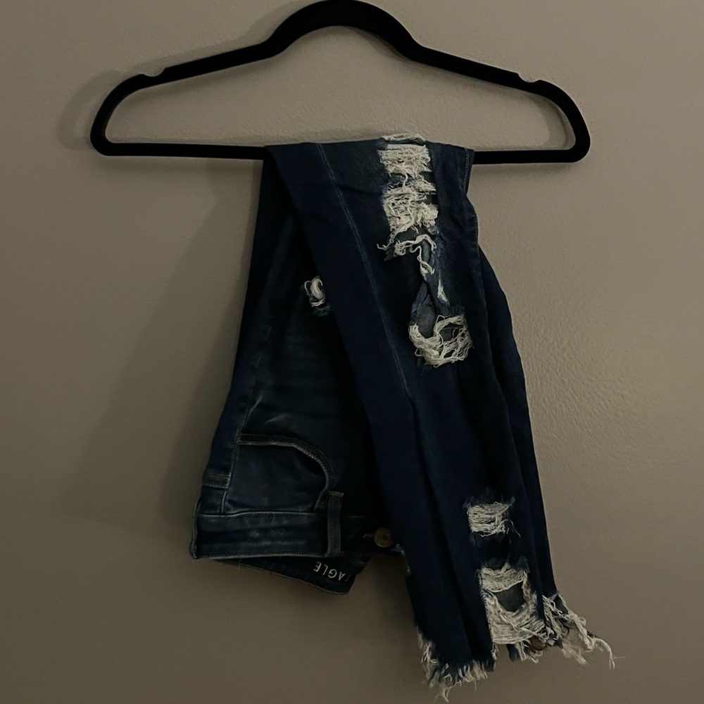 American Eagle - ripped jeans